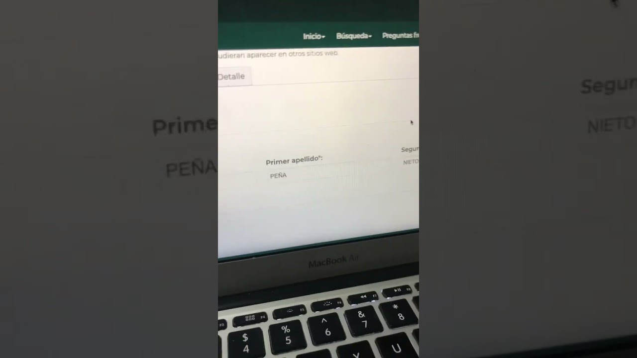 como saber los estudios de una persona españa